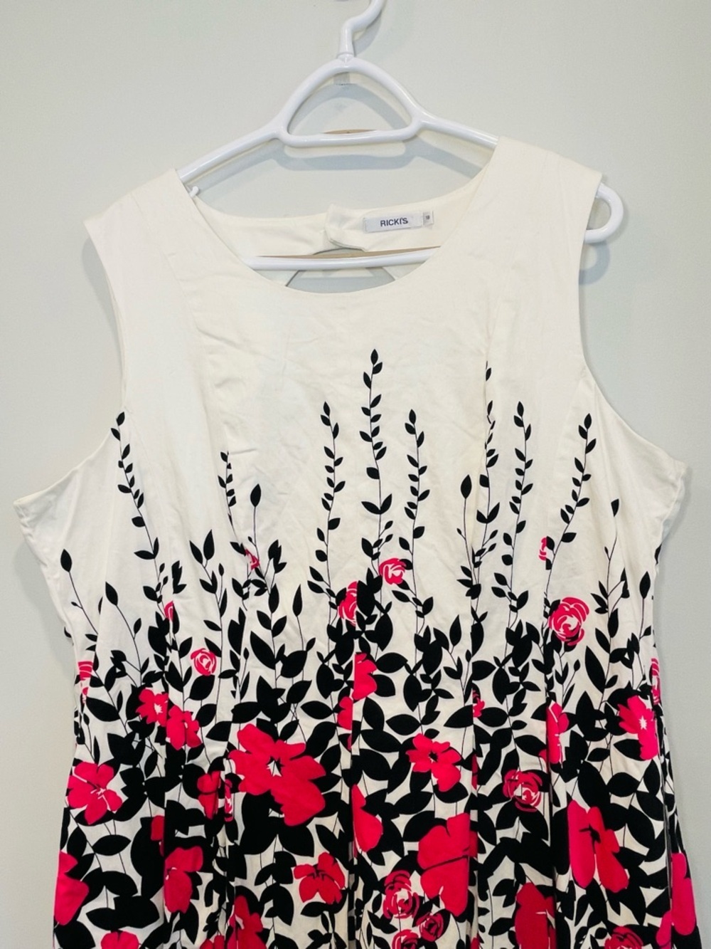 Ricki's White Sleeveless Midi Dress with Black Leaf Print and Hot Pink Flowers - Picture 4 of 8